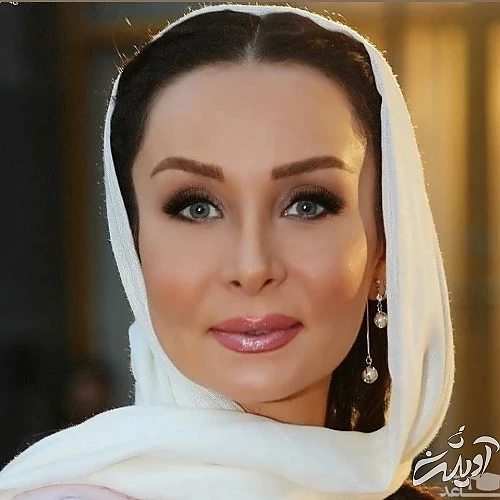 گردش شبانه حدیث فولادوند با همسرش